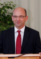 Dr. Herold Podium